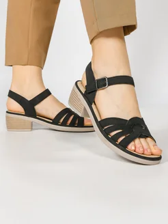 AFF SHOES Босоножки на каблуке с открытым носом