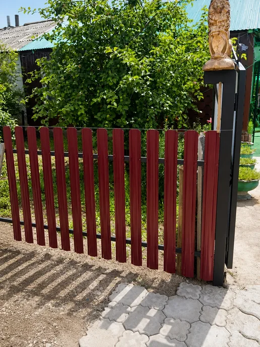 Солнышко Вятки Штакетник 1м RAL3005 полукруг, 30шт, с саморезами, 1 м, 30 шт, фото 4